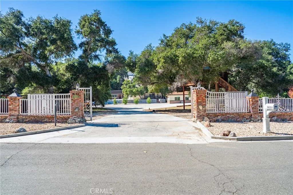 26251 Ravenhill Road, Canyon Country, California 91387 home-pic-63